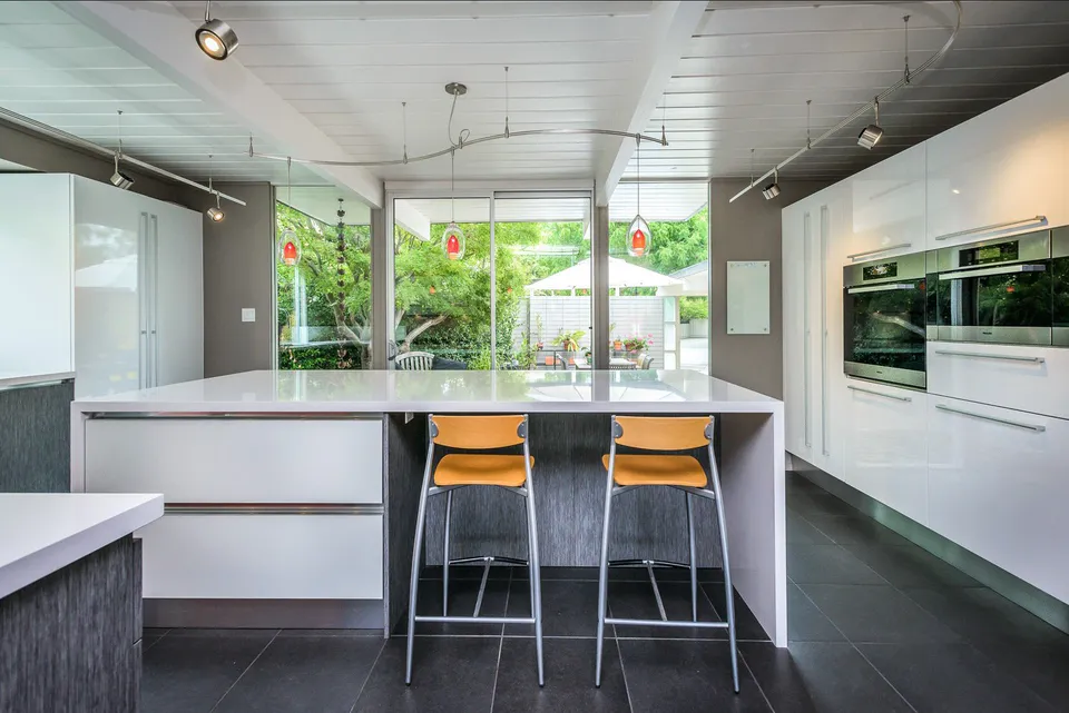 Grain countertop surface behavior